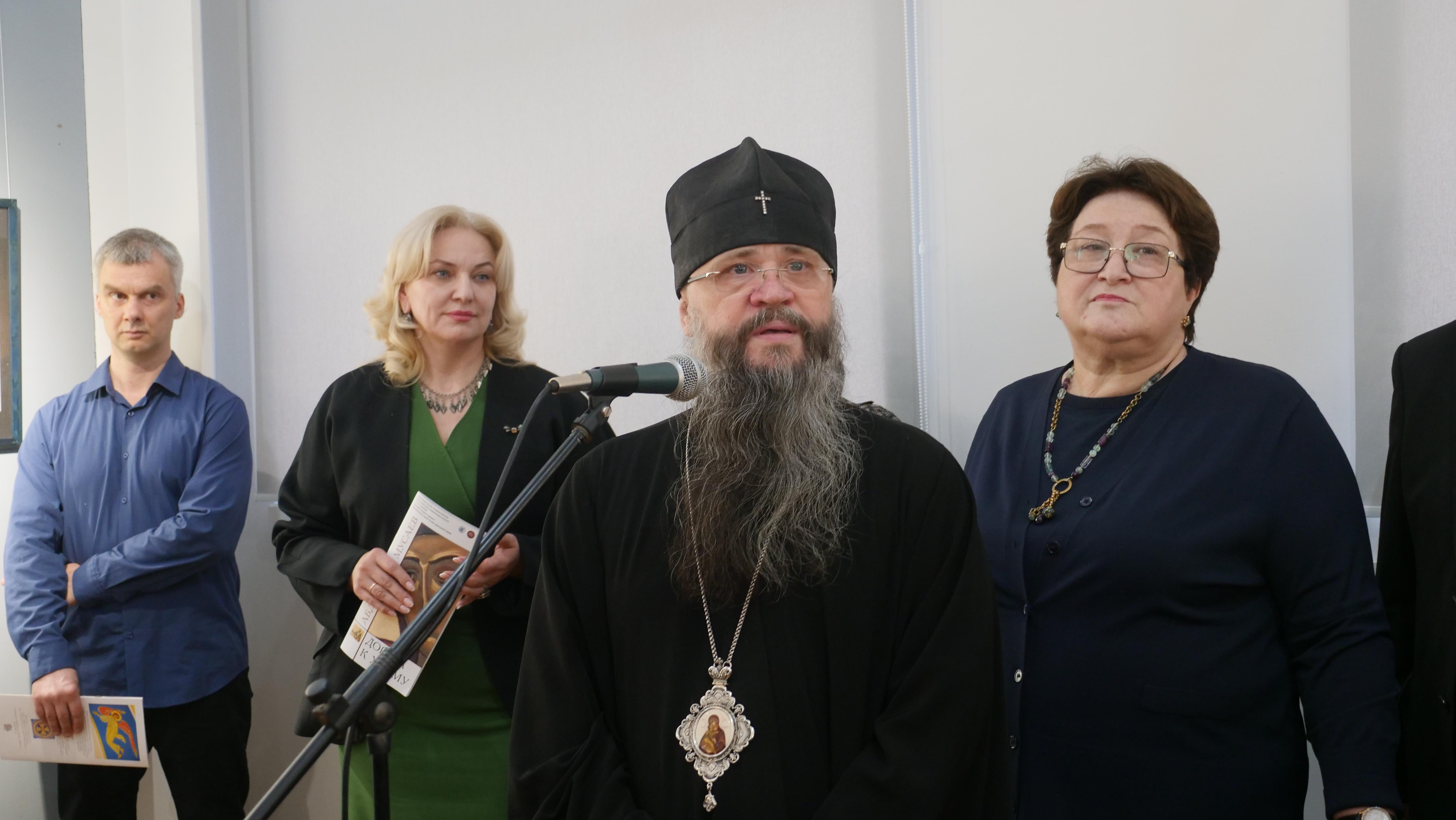 «Дорога к храму»: выставка Абдулзагира Мусаева открылась в Махачкале